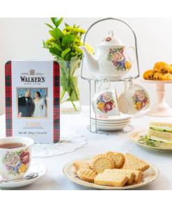 Walkers Will Kate Sml 02