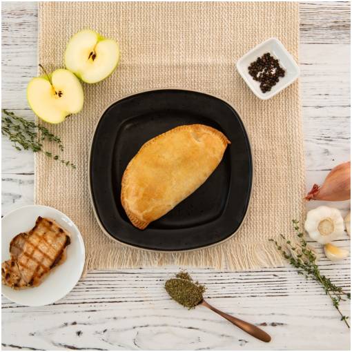 4&20 Pork Apple Pasty 02